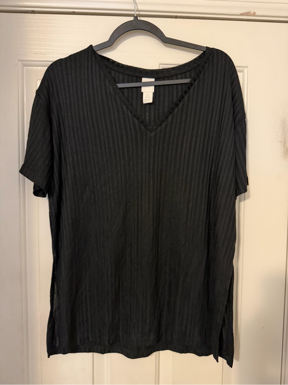 H&M Black V-Neck Short Sleeve Ribbed Tee